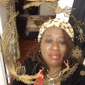 Meet your Posher, Joelle